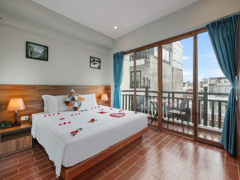 Suite with City View