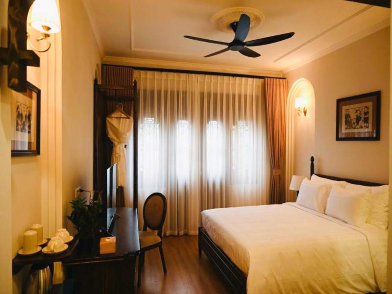 Suite Balcony with City View
