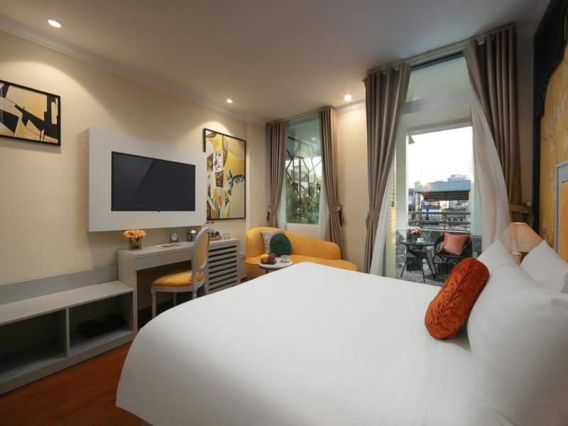 Suite with City View