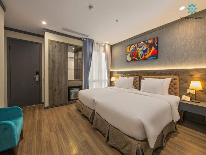 Deluxe Twin - Internal Window