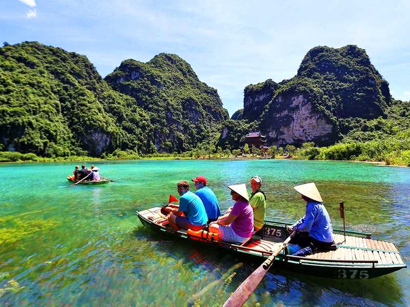 Hanoi - Hoa Lu - Trang An - Mua Cave - Halong Bay -  2 Days 1 Night