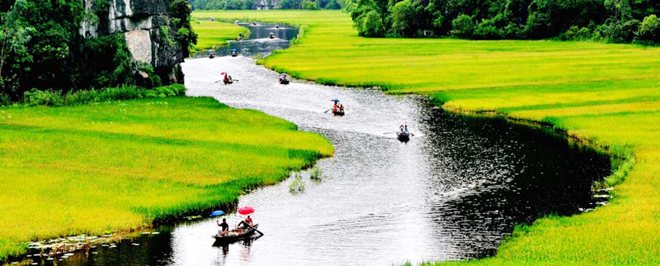 Hanoi - Hoa Lu - Tam Coc Grottoes - Mua Cave - Ninh Binh - 1 Day Tour